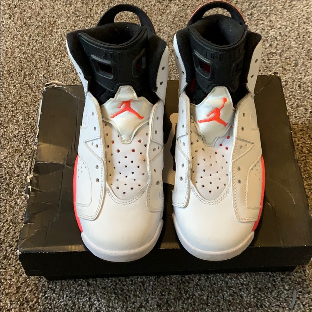 retro jordan  big boy 6s size 4Y